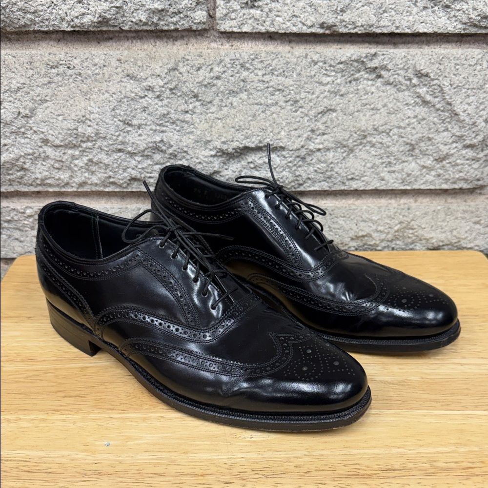 Florsheim Classic Black Brogue Derbys 9.5US
